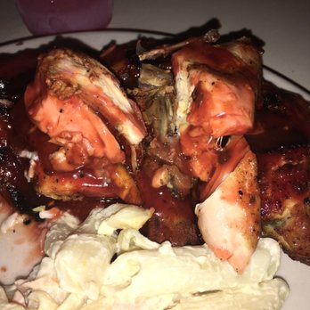 Uncle Joe's Barbecue - Zoom in action on dry BBQ chicken - Barbeque Near Me - St John, Virgin Islands