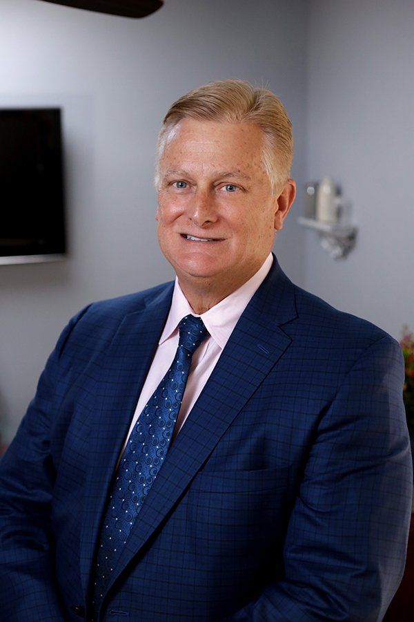 M. KENT SMITH, DDS Updated September 2024 13 Photos 125 E 3rd St