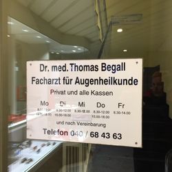 Dr. med. Thomas Begall - Türschild