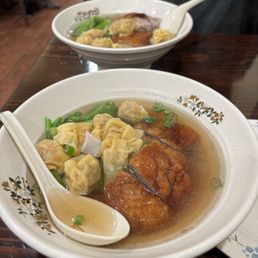 Roast Roasted Duck Wonton Noodle Soup Roast Roasted Duck Wonton Noodle Soup