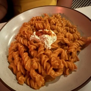 Donna's - Fusilli alla Vodka - Italian Near Me - Los Angeles, California Donna's - Fusilli alla Vodka - Italian Near Me - Los Angeles, California