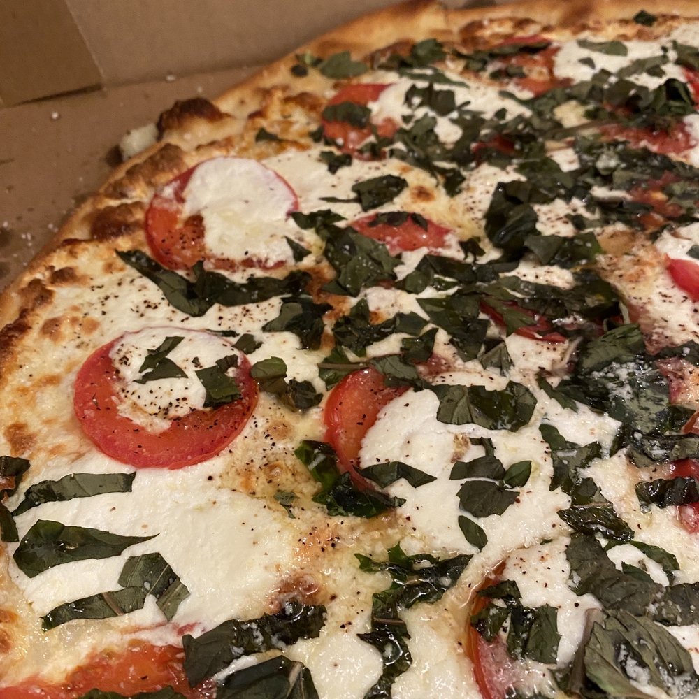 Fazio's - White Neapolitan pie - Pizza Near Me - Brooklyn, New York