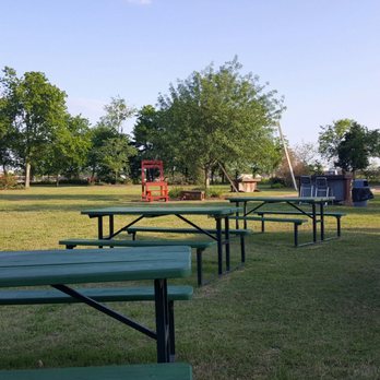 Good Luck Grill - Great set up for eating outside!  Feels like a neighbor's backyard - American Near Me - Manor, Texas