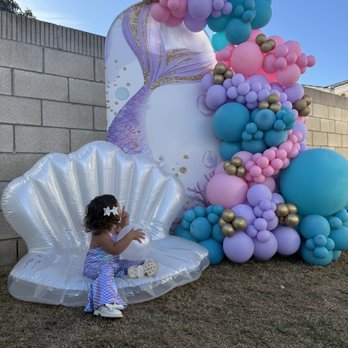 Sharis Balloons - Mermaid balloon backdrop - Balloon Services Near Me