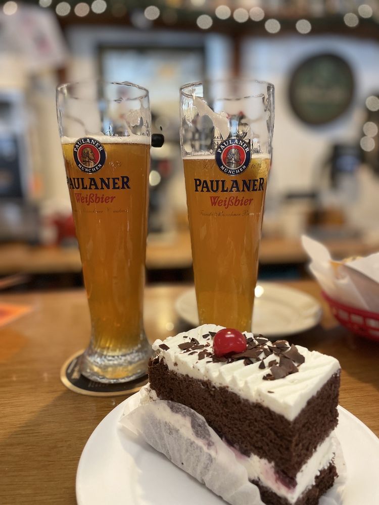 Henk's European Deli & Black Forest Bakery