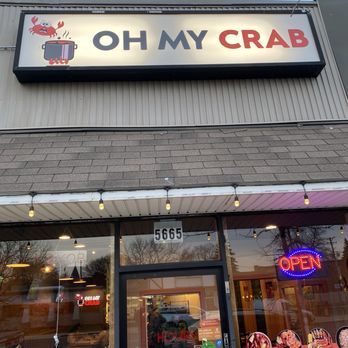 Oh My Crab - This missus and I celebrating her birthday! - Seafood Near Me - Chicago, Illinois
