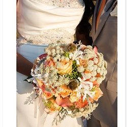 L&R Farms - Stunning elopement bridal bouquet