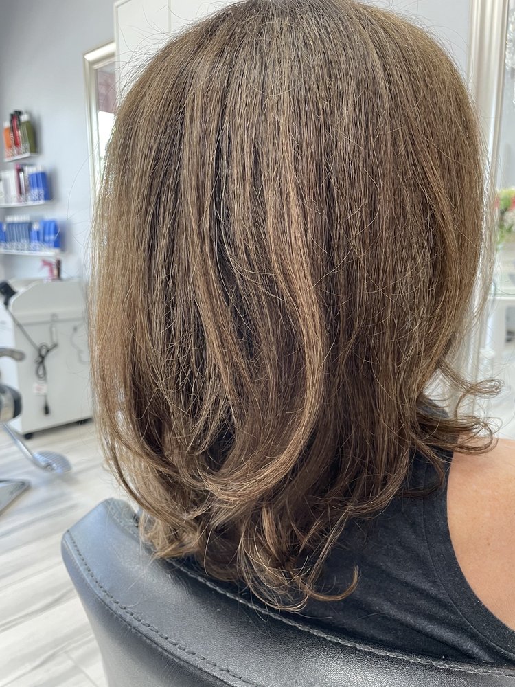 LA PETITE SALON DEUX Updated May 2024 78115 Calle Estado, La Quinta