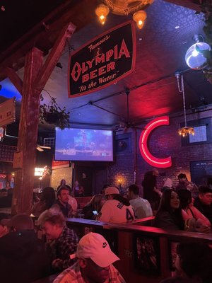 Comet Tavern by null