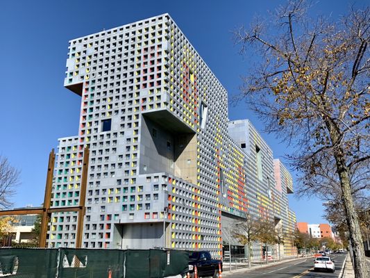 Massachusetts Institute of Technology by null