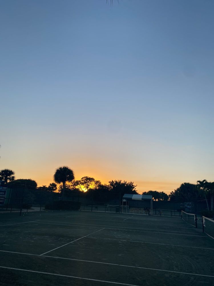 Ronan Tennis Academy Logo