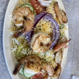 Salad with grilled shrimp