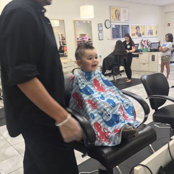 Hair Cuttery - He's great with kids and tells me not to worry about keeping him still he can work around the wiggles - Men's Hair Salons Near Me - Orlando, Florida Hair Cuttery - He's great with kids and tells me not to worry about keeping him still he can work around the wiggles - Men's Hair Salons Near Me - Orlando, Florida