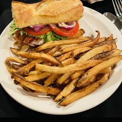 The Grill Steak & Seafood - Club house sandwich