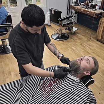 ROWDY barbers - Hhair & beard by Jalal - Barbers Near Me - Berlin, BE