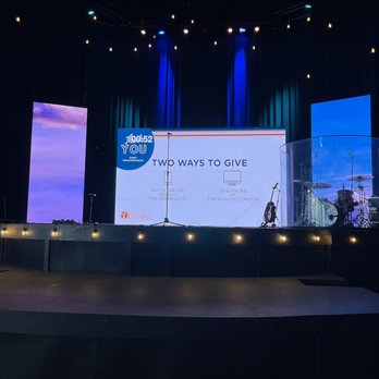The Crossing Church - Screens - Churches Near Me - Costa Mesa, California