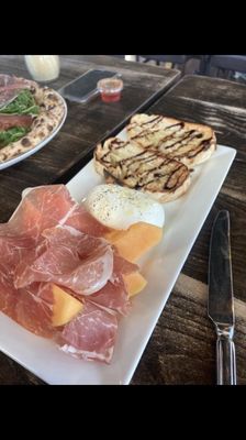 MidiCi The Neapolitan Pizza Company by null