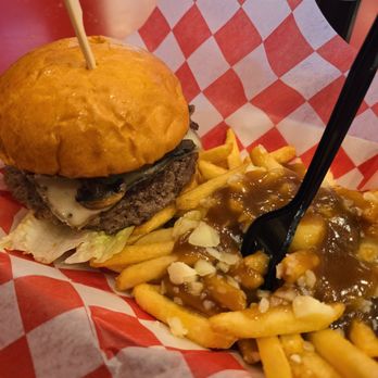 Ketchup Premium Burger Bar - mushroom Swiss burger, poutine - Burgers Near Me - Las Vegas, Nevada Ketchup Premium Burger Bar - mushroom Swiss burger, poutine - Burgers Near Me - Las Vegas, Nevada