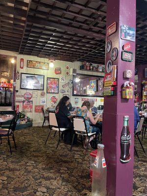 Annie's Cafe by null