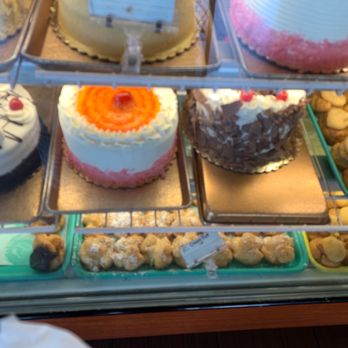 Liliha Bakery - More cakes and puffs - Bakeries Near Me - Honolulu, Hawaii