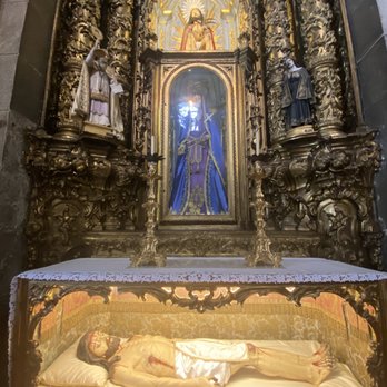Igreja do Carmo - Churches Near Me - Porto, 13