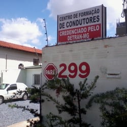Centro de Formação de Condutores Show Car