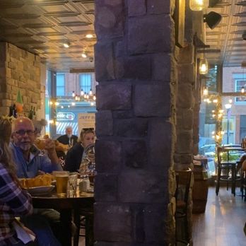 Henry's Tavern - Restaurant - Comfort Food Near Me - Ballston Spa, New York