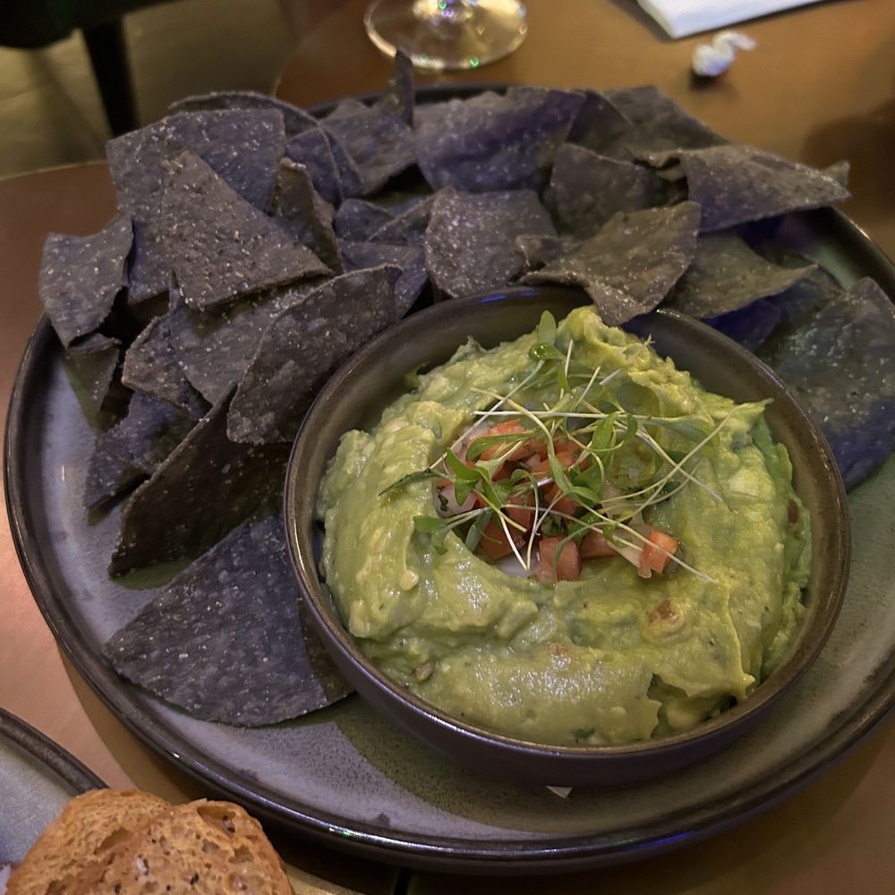 Driftlight Lounge - Chips and guac - Cocktail Bars Near Me - Tampa, Florida