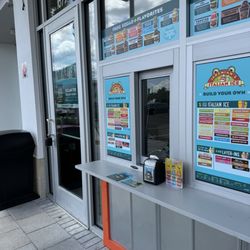 Jeremiah's Italian Ice - Order window
