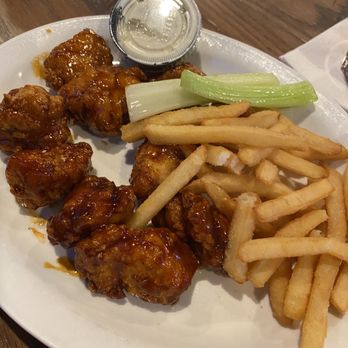 Anchor Bar - 10 piece Single Order (10) of Boneless Wings - Sports Bars Near Me - Round Rock, Texas