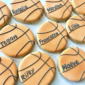 Familiar Cookie - Basketball - Desserts Near Me