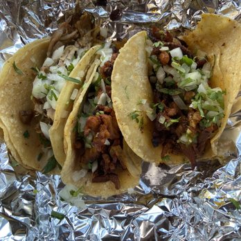 Las Trancas - 1 carnitas, 2 pastor - Mexican Near Me - Austin, Texas Las Trancas - 1 carnitas, 2 pastor - Mexican Near Me - Austin, Texas