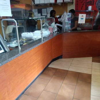 Donna’s Caribbean Restaurant - Inside - Caribbean Near Me - Pompano Beach, Florida