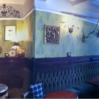 Peacock Hotel - Panoramic photo of the lounge area. There are buttons on the wall which you can press for table service. - Pubs Near Me - Nottingham, NGM Peacock Hotel - Panoramic photo of the lounge area. There are buttons on the wall which you can press for table service. - Pubs Near Me - Nottingham, NGM