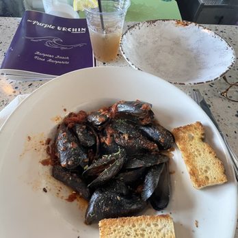Purple Urchin - Mussels Fra Diavolo - American Near Me - Hampton, New Hampshire Purple Urchin - Mussels Fra Diavolo - American Near Me - Hampton, New Hampshire