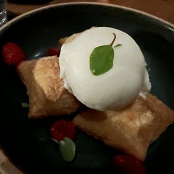 Verse - Puff Pastry Dessert - Seafood Near Me - Toluca Lake, California