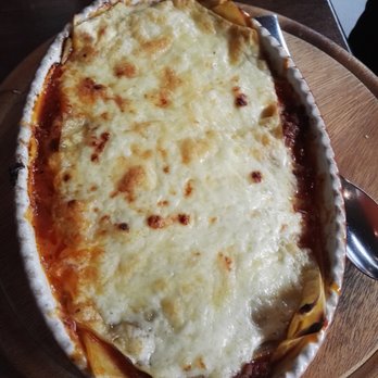 Momo - Lasagne - Pubs Near Me - Braunschweig, NI