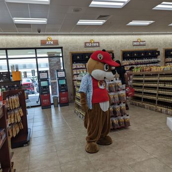 BUC-EE’S - Updated March 2025 - 2820 Photos & 690 Reviews - 2330