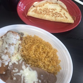 El Fogon Mexican Grill - Ground beef enchilada rice beans and cheese quesadilla - Mexican Near Me - Akron, Ohio El Fogon Mexican Grill - Ground beef enchilada rice beans and cheese quesadilla - Mexican Near Me - Akron, Ohio
