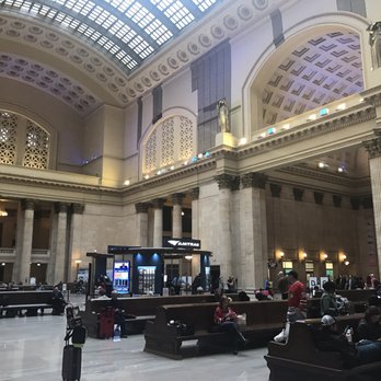 Chicago Union Station - Train Stations Near Me - Chicago, Illinois