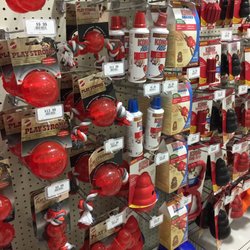 Speck's Pet Supplies - Popular toys.