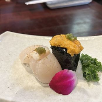 Tokyo Garden - Scallop Sushi & uni - Sushi Bars Near Me - Downey, California
