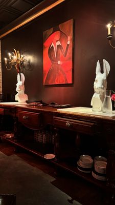 CW's Gin Joint by null