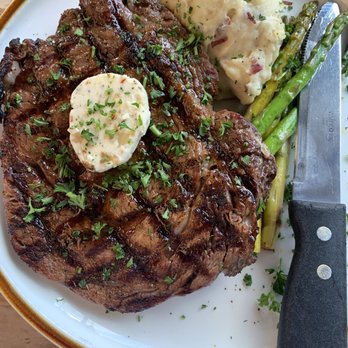 Harp & Clover - Choice Split bone steak cooked medium well( don't judge me I don't like them bloody) it was absolutely perfect. - Irish Near Me - Gadsden, Alabama Harp & Clover - Choice Split bone steak cooked medium well( don't judge me I don't like them bloody) it was absolutely perfect. - Irish Near Me - Gadsden, Alabama