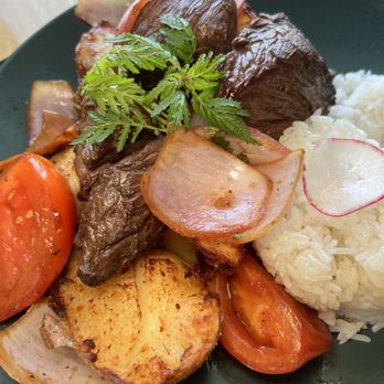 Llama Restaurant - Lomo Saltado - Peruvian Near Me - Saint Augustine, Florida