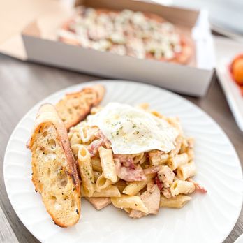Fox On John - Carbonara - Bars Near Me - Toronto, Ontario