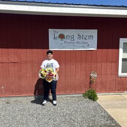 The Long Stem Flower Shoppe - Beautiful Roses I picked up for my daughters senior game at UCONN !!!!! Thank u long stem !!!!!!!
