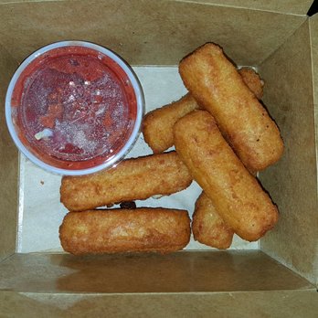 Cheech's Pizza - Mozzarella Sticks $6.99 (07/31/20). @Cheechs_Pizza #LosFeliz #ItalianFood #Pizza #NoMeatFriday #FoodPorn - Pizza Near Me - Los Angeles, California