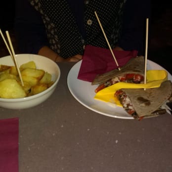 Osteria Colle Ameno - Piada si, ma impastata con il mallo di noce....vamolà che robina!!!! - Wine Bars Near Me - BO, BO Osteria Colle Ameno - Piada si, ma impastata con il mallo di noce....vamolà che robina!!!! - Wine Bars Near Me - BO, BO