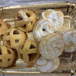 Antica Pasticceria - Tarts and cookies!